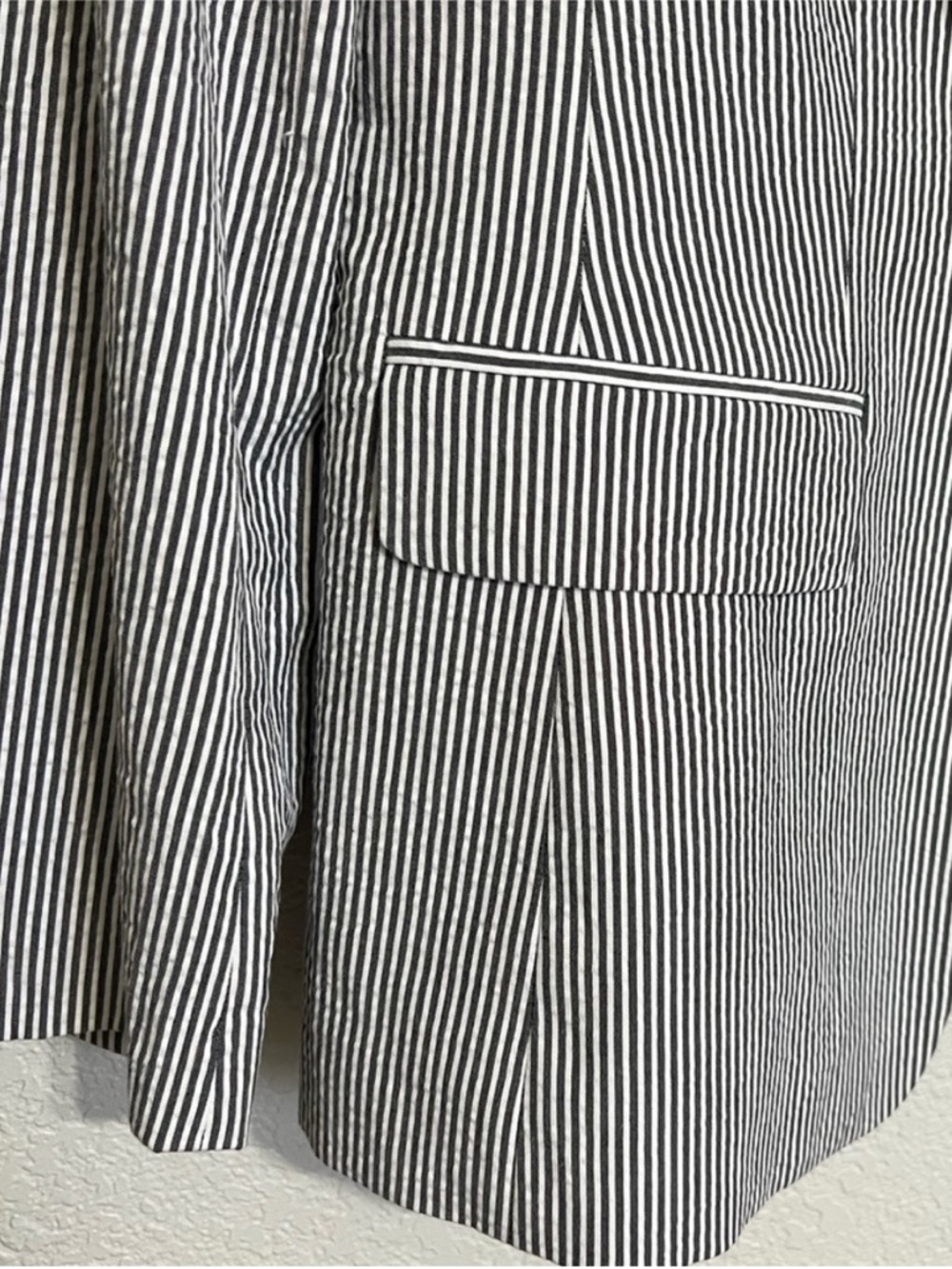 LOFT Grey & White Seersucker Striped Blazer One-Button Jacket Size 10 NWT - Picture 5 of 9